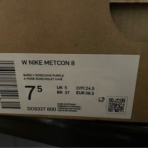 New Nike Metcon 8 training shoe